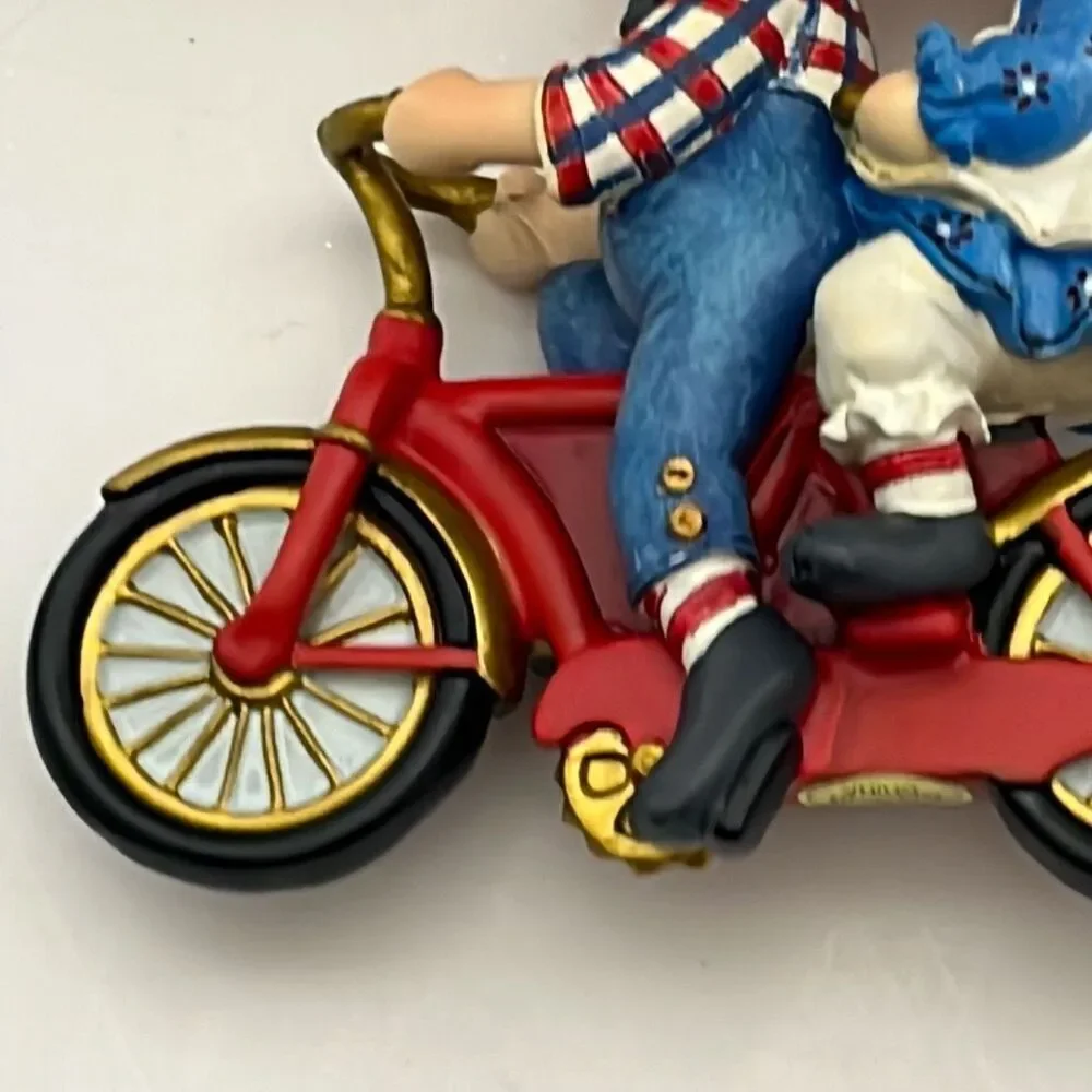 Danbury Mint Raggedy Ann &‎ Andy On Bicycle 2009 Christmas Hanging Ornament